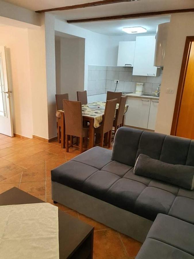 Aldi 4 Apartment